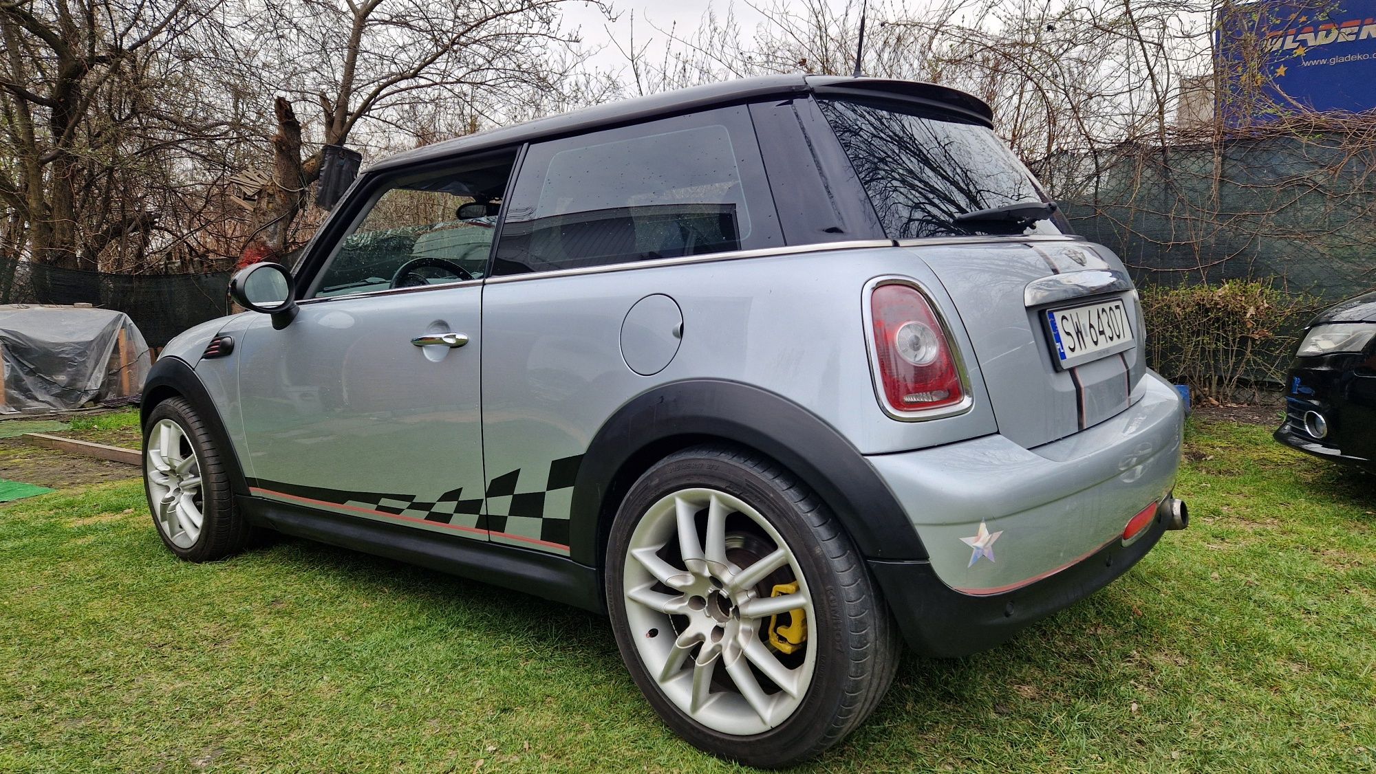 Mini. Cooper.   R56