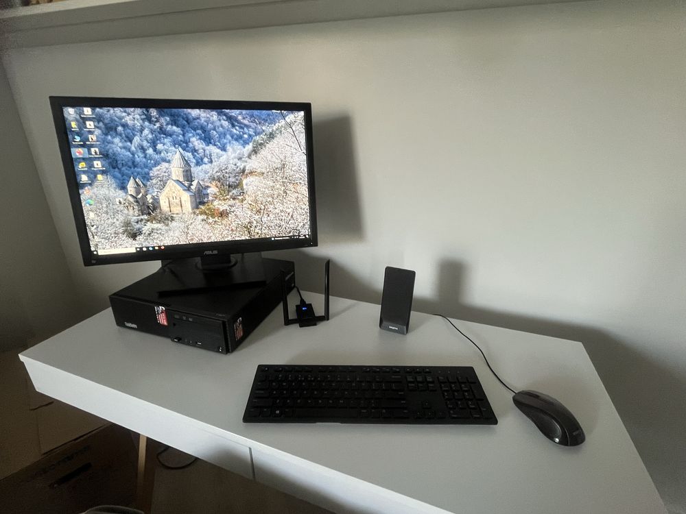 Komputer PC z monitorem , w pelni sprawny