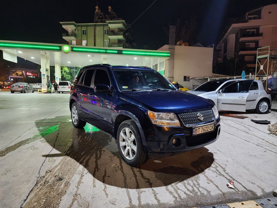 Suzuki Grand Vitara 2011, avtomat,  2.4.