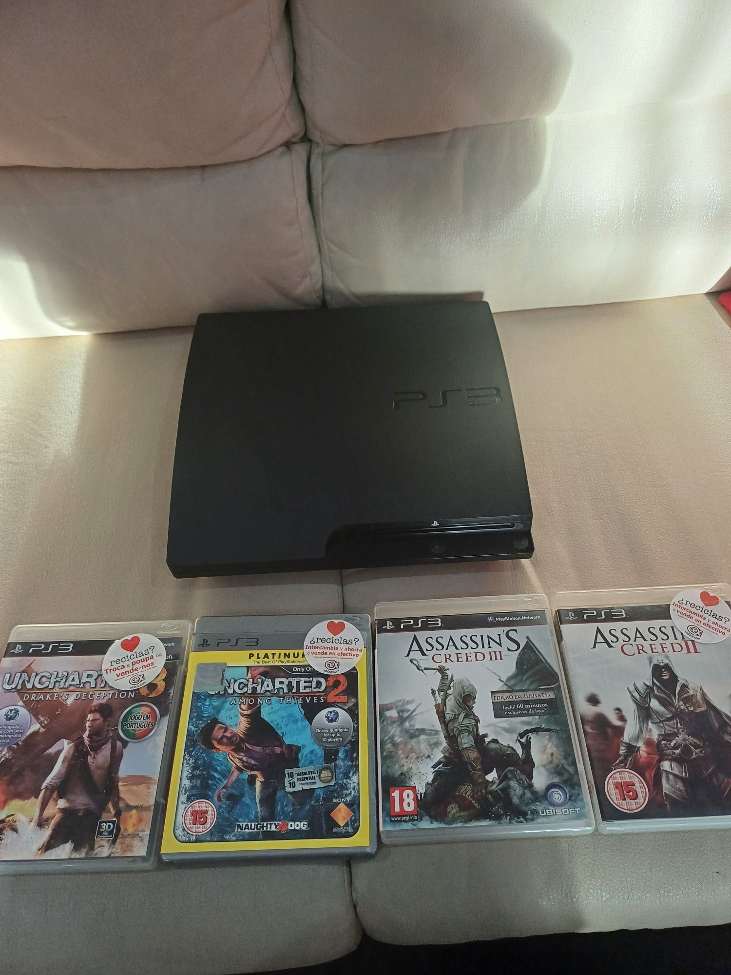 Ps3 usada 320gb + 4 jogos