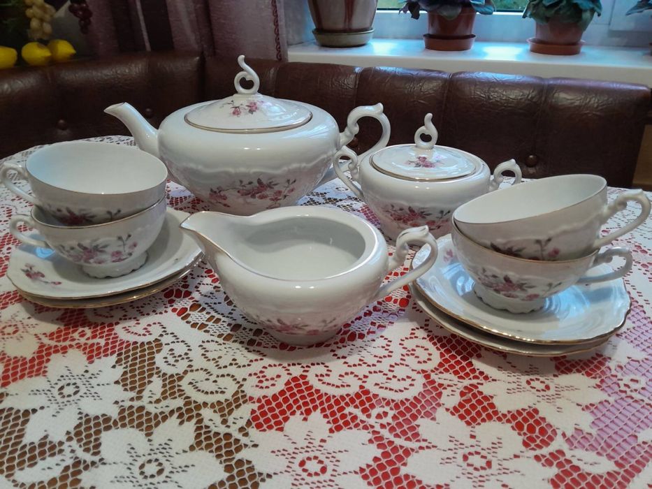 Чехословацький парцеляновий чайний сервіз