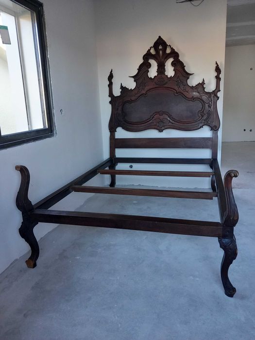 Cama estilo D. João V