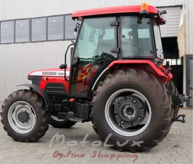 Трактор Mahindra 8000 4WD