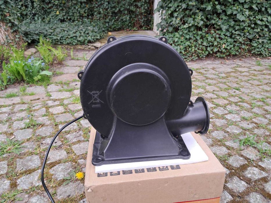 Pompa, dmuchawa, napęd np. do reklam, "domków dmuchanych" itp