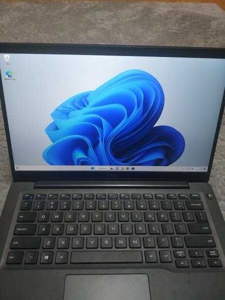 Dell Latitude 7400