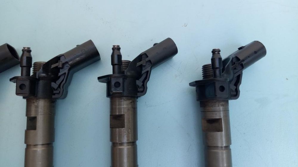 Форсунка Форсунки VW Touareg Audi Q7 3.0 TDi BKS BUG 059130277AH