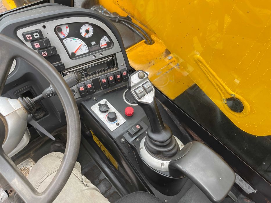 Ładowarka teleskopowa Jcb 527-58_Niska 2 metry_Klima,Joystick_2012 Rok