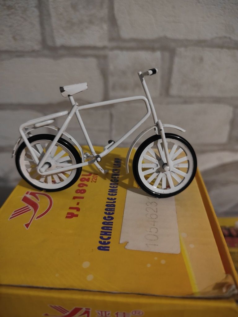Винтаж: Ретро велосипед