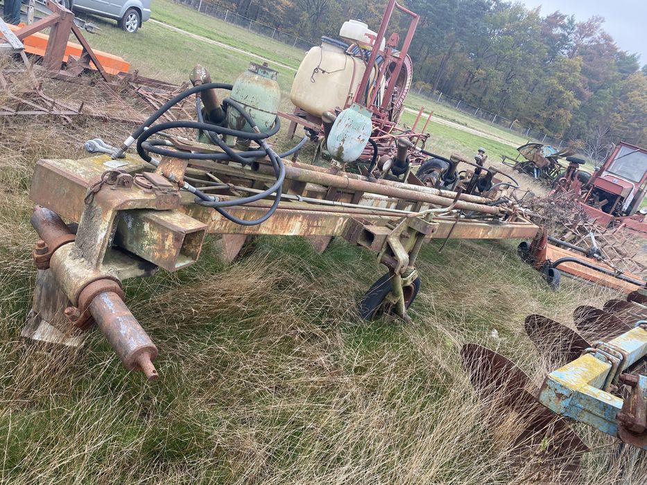 Pług 5 skib zabezpieczenie hydrauliczne Fortschritt b201