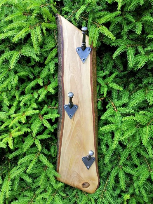 Wieszak ścienny drewniany haczyki kute Orzech włoski