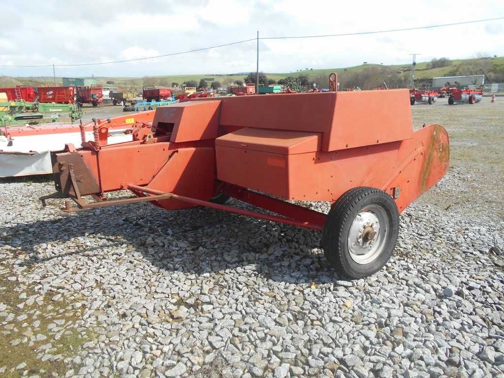 Enfardadeira massey ferguson 120