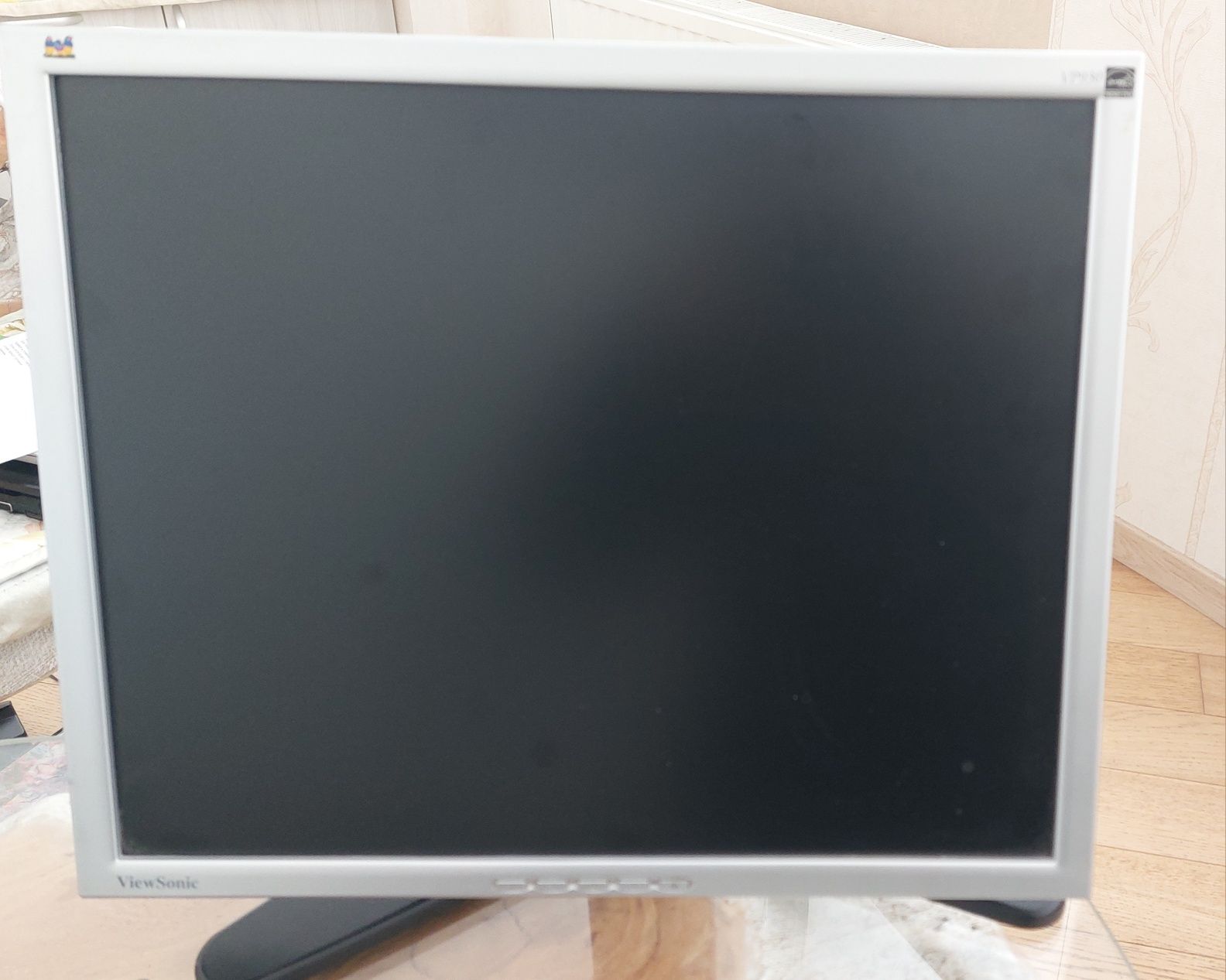 Монитор Viewsonic VP930-3 19"