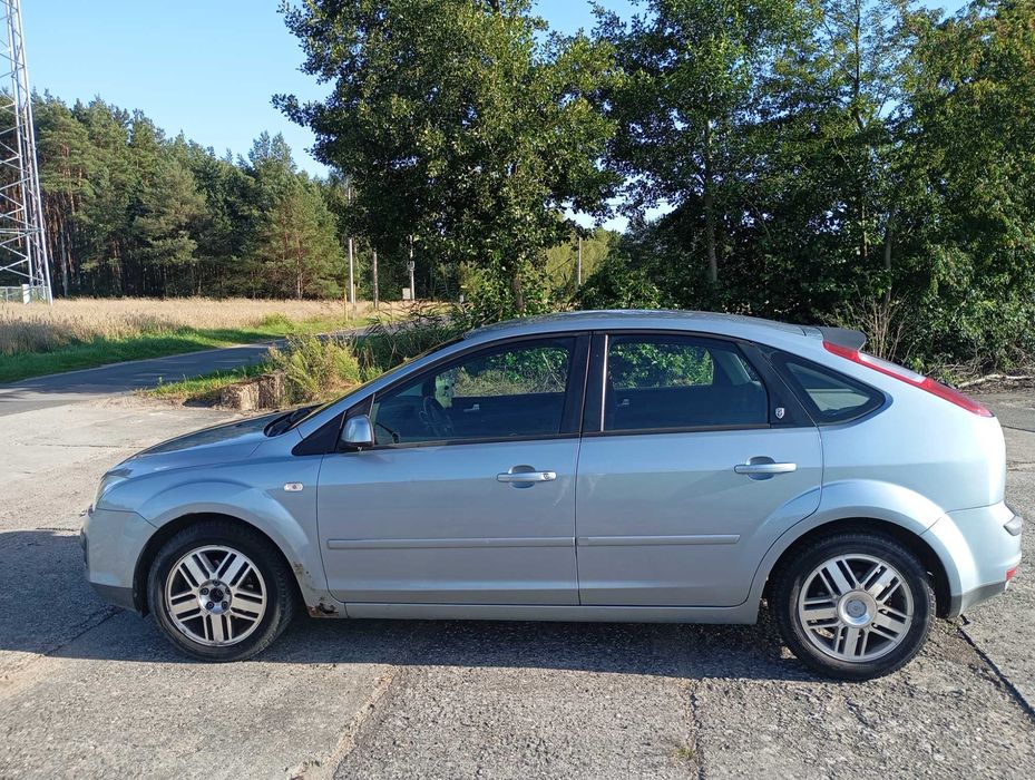 Ford Focus 2  1,6benzyna Ghia