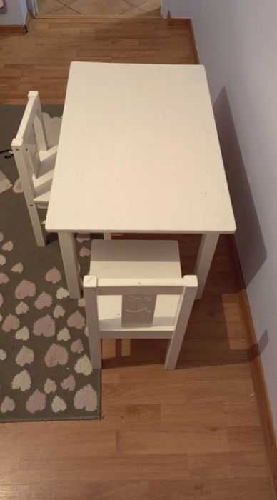 Stolik i krzesła IKEA dla dzieci