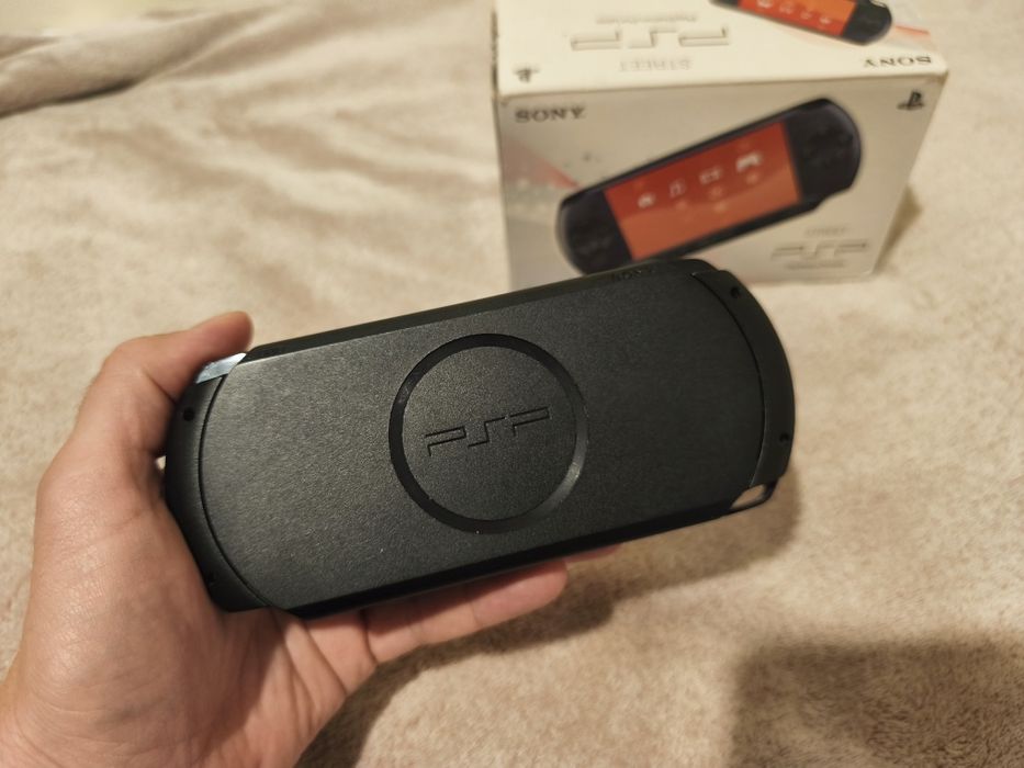 Sony PSP 1004 Oryginalne Pudełko 2x Gra