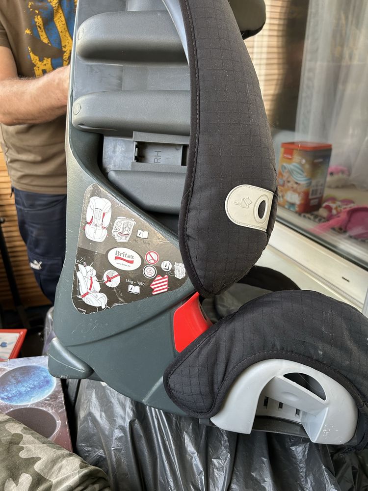 Автокрісло Britax універсал