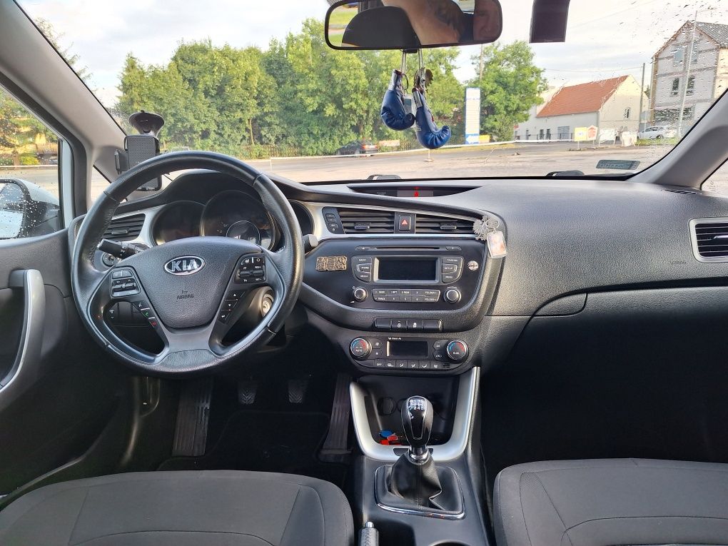 Kia ceed Model 1.6 Crdi model 2016r.
