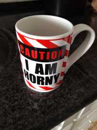 Caneca Caution I'm Horny