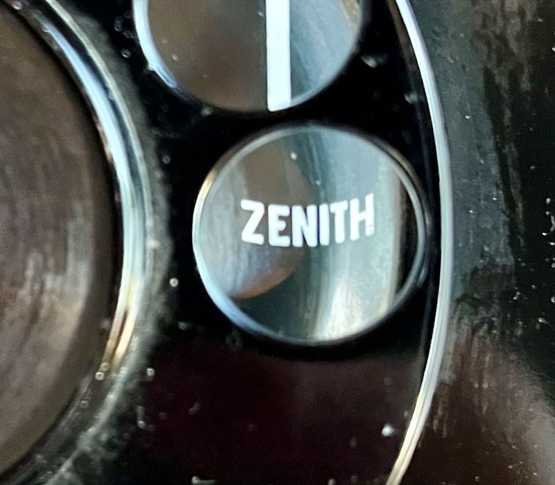 Antigo telefone Zenith anos 40