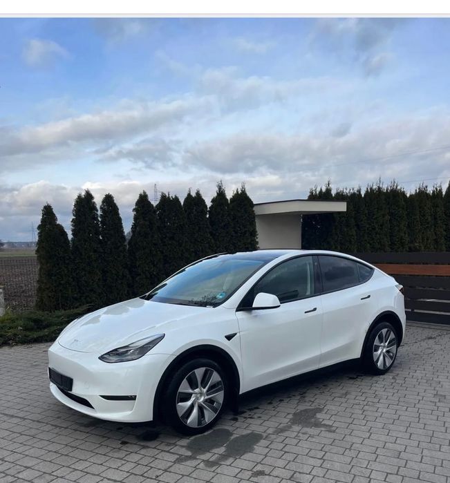 Продам Tesla Y 2022