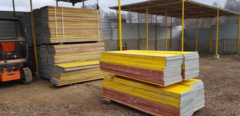 Mikołów dźwigary króciaki używane peri doka głowice Korony trójnogi