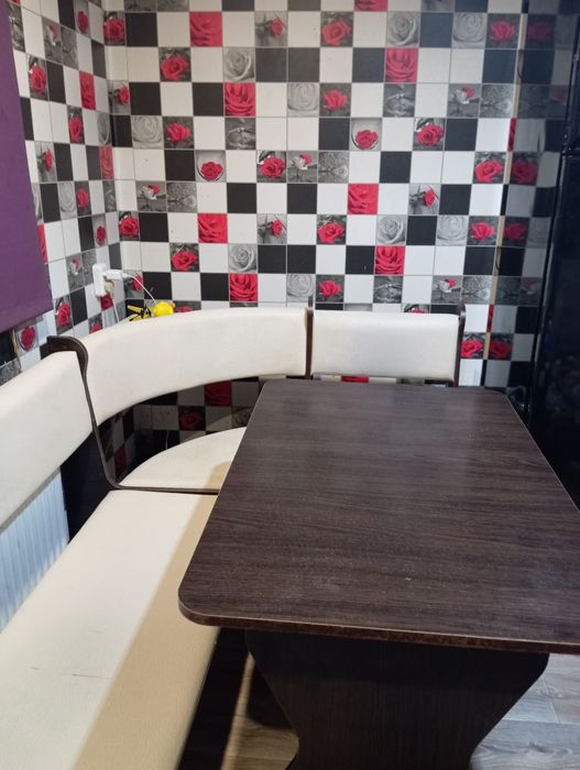 Продам кухонний куточок, Б/У! Кухонный уголок Венге й беж.