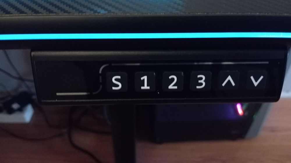 Biurko gamingowe regulowane Huzaro Hero 8.2 RGB