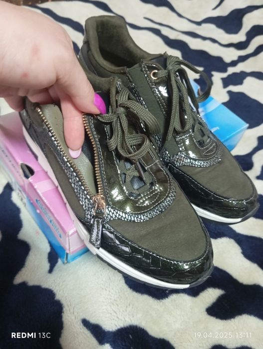 Текстиль+еко шкіра.