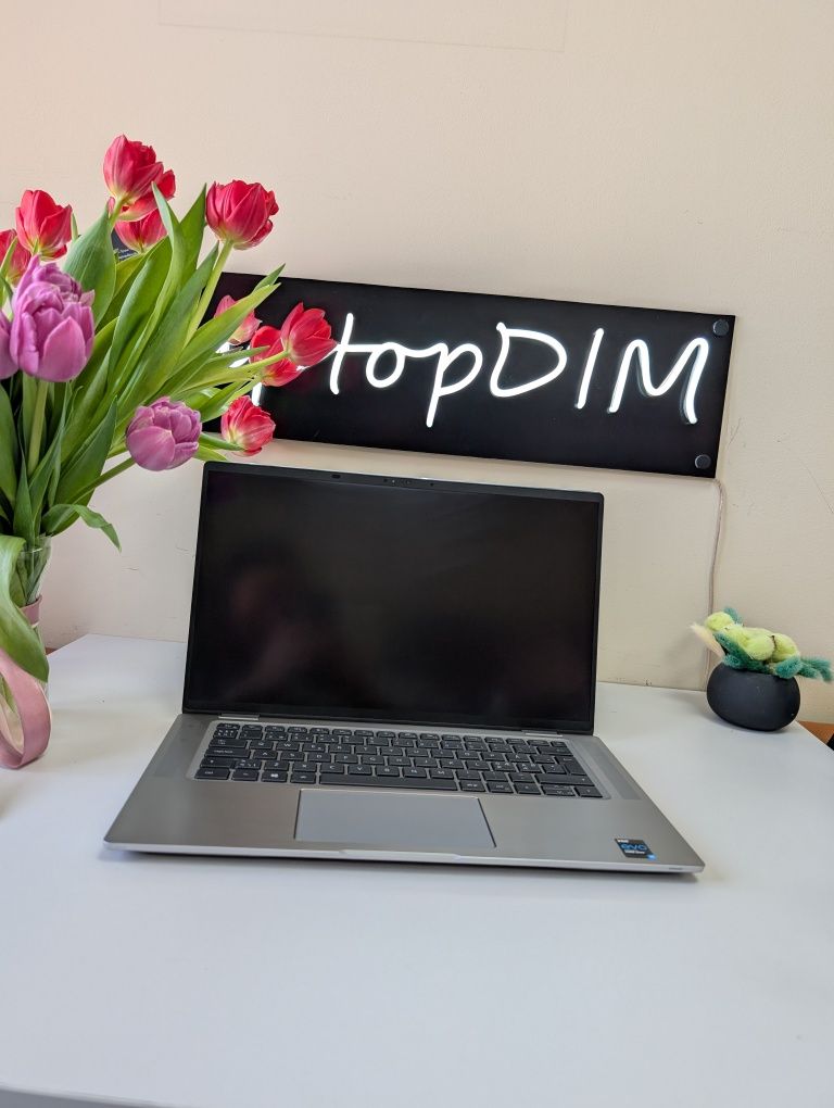 Сучасний Ноутбук Dell Latitude 9520/i7-1185G7/16GB/512GB/FHD/IPS/15.6