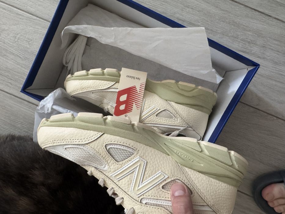 New balance 990v4
