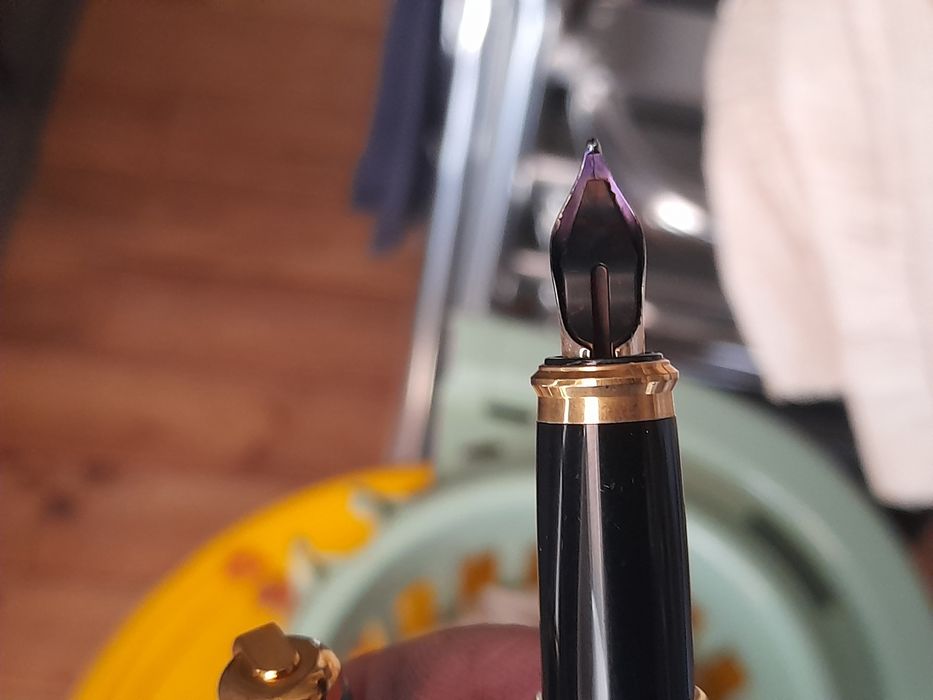 Caneta tinteiro STDupont Fidélio laca verde e ouro