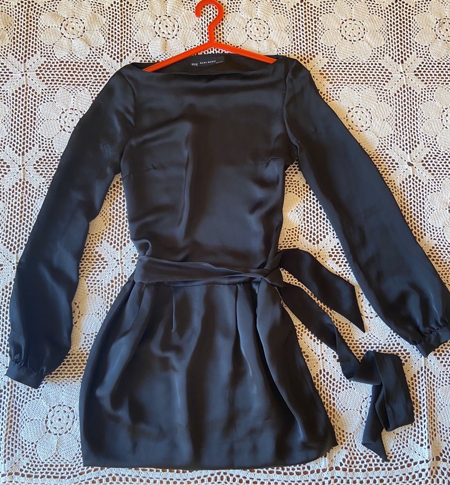 Czarna mini sukienka Zara