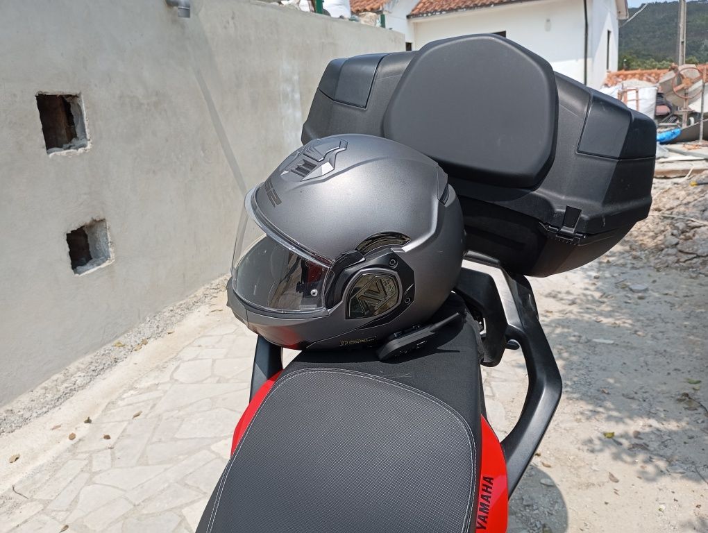 Moto Yamaha tracer 7