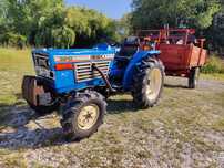 Trator Izeki 21cv 4x4  com alfaias
