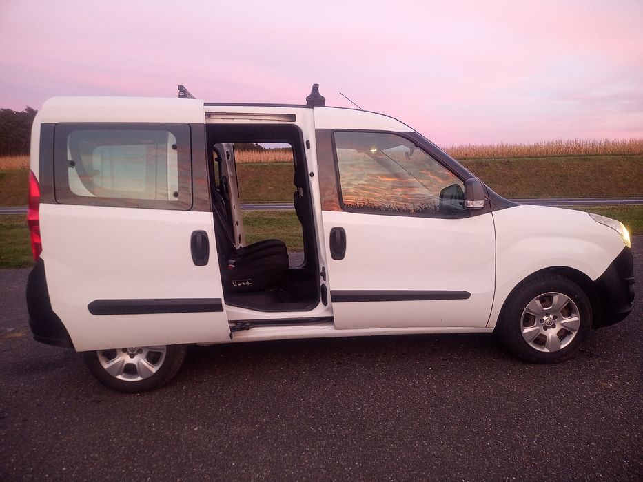 Opel Combo klima 5 osobowy fv euro 6 bezwypadkowy