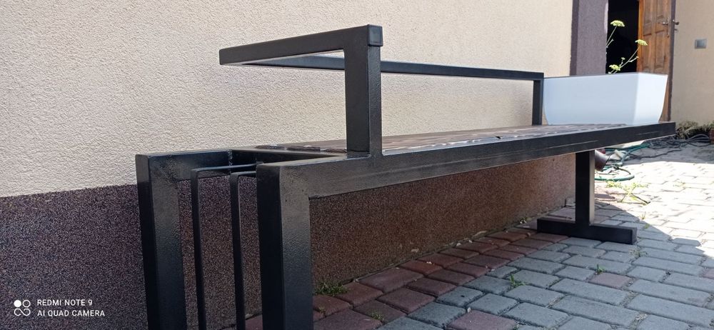 Дизайнерська лавка кована з квітником
