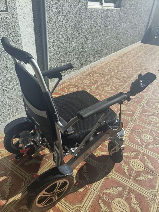 Cadeira de Rodas Elétrica PANTERA MQC - Com Garantia