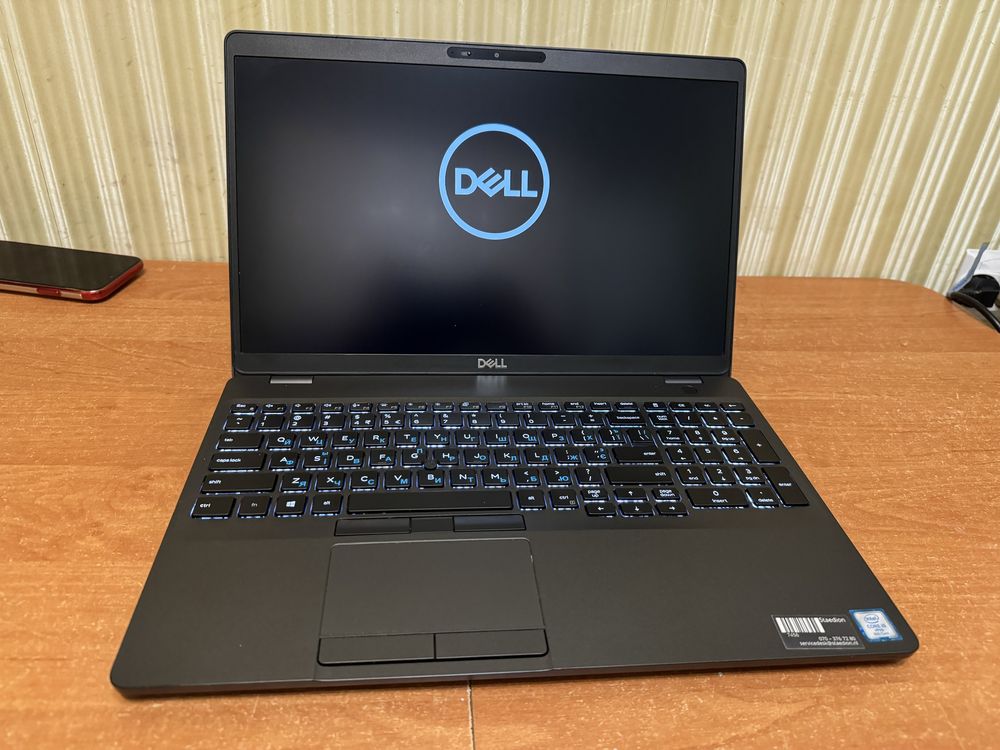 Ноутбук dell 5500 core i5 8gen сенсорний