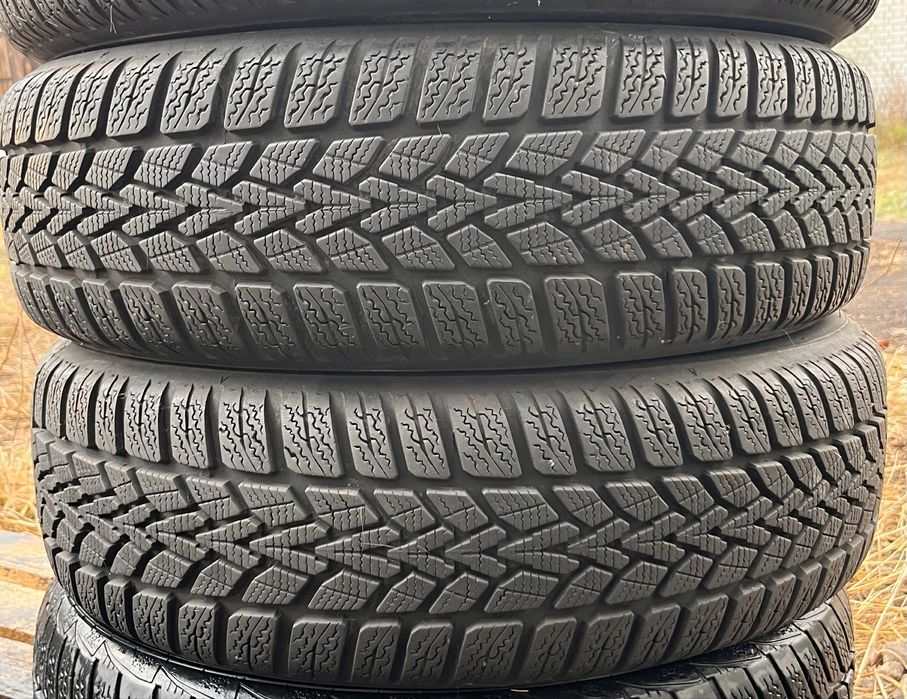 Зимові шини комплект 185/60 r15 Dunlop