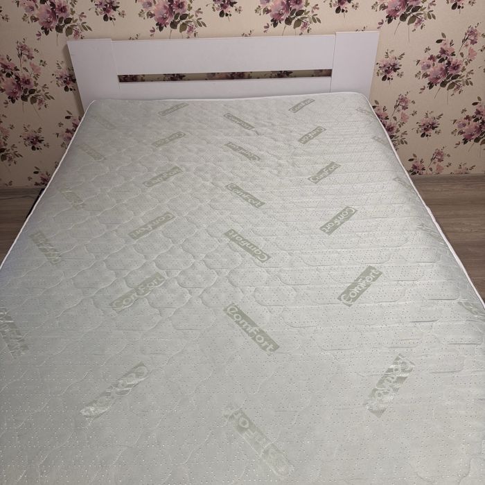 Терміновий продаж!Ліжко 140*200 см з матрасом