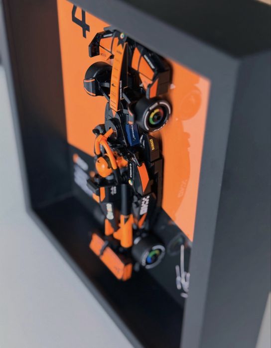 Moldura para LEGO® Speed Champions McLaren F1® Team MCL38 (2024)