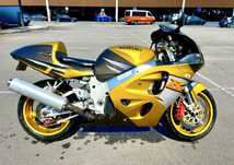 Suzuki GSXR750 Clássica1997