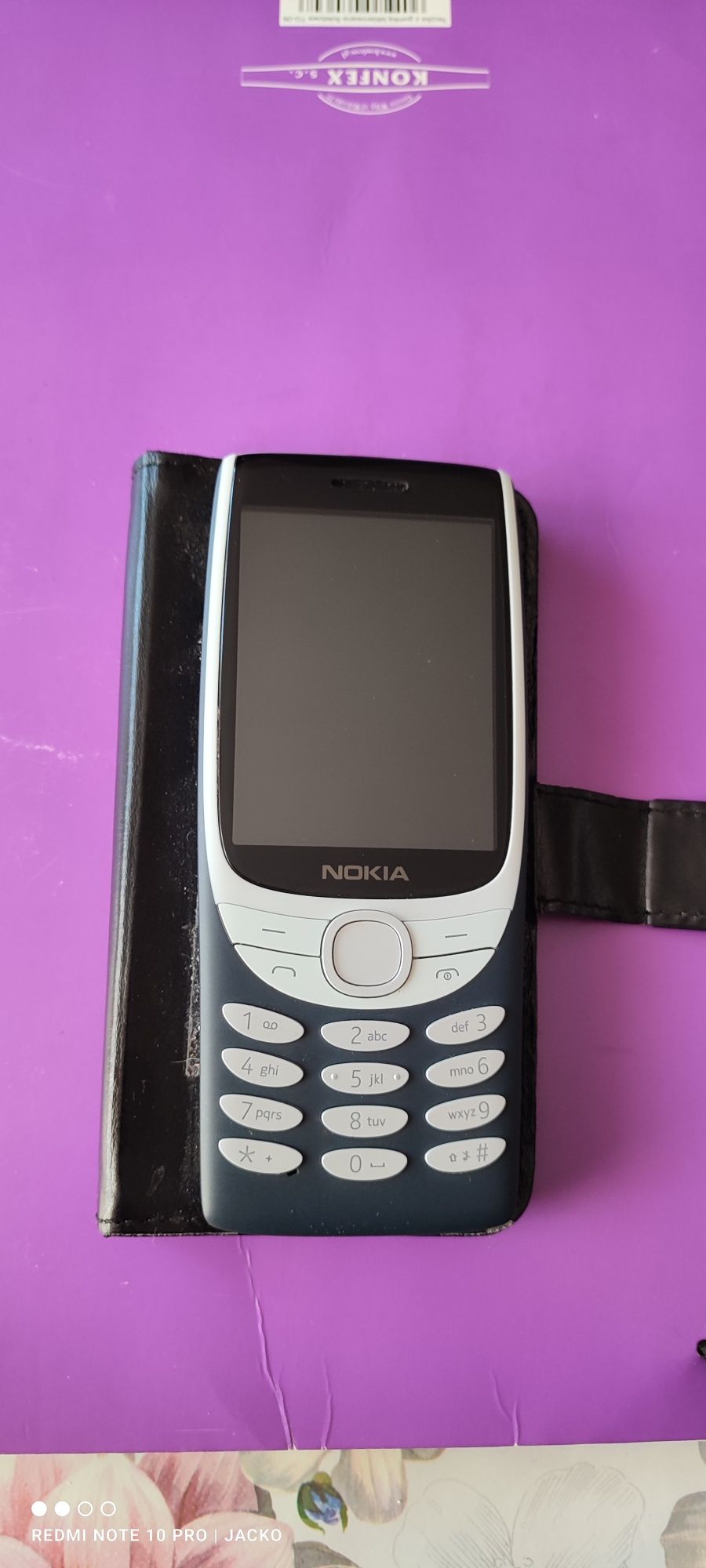 Telefon komórkowy Nokia 8210