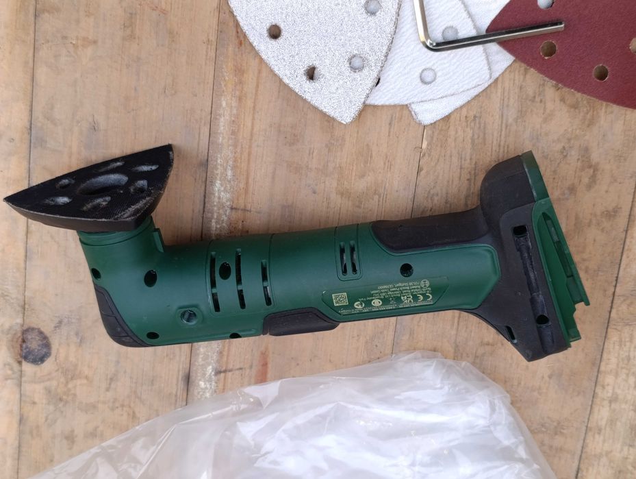 Bosch UNIVERSALMULTI 18V-32 narzędzie wielofunkcyjne na aku 18V BODY