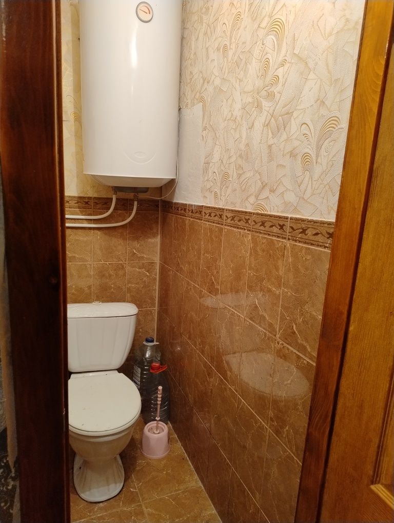 Продам 2х ком квартиру с своим двором