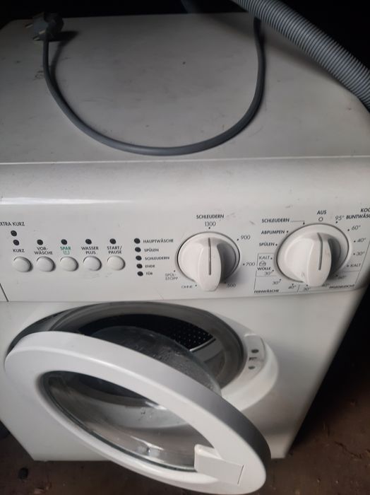 Продаю  пральну машину