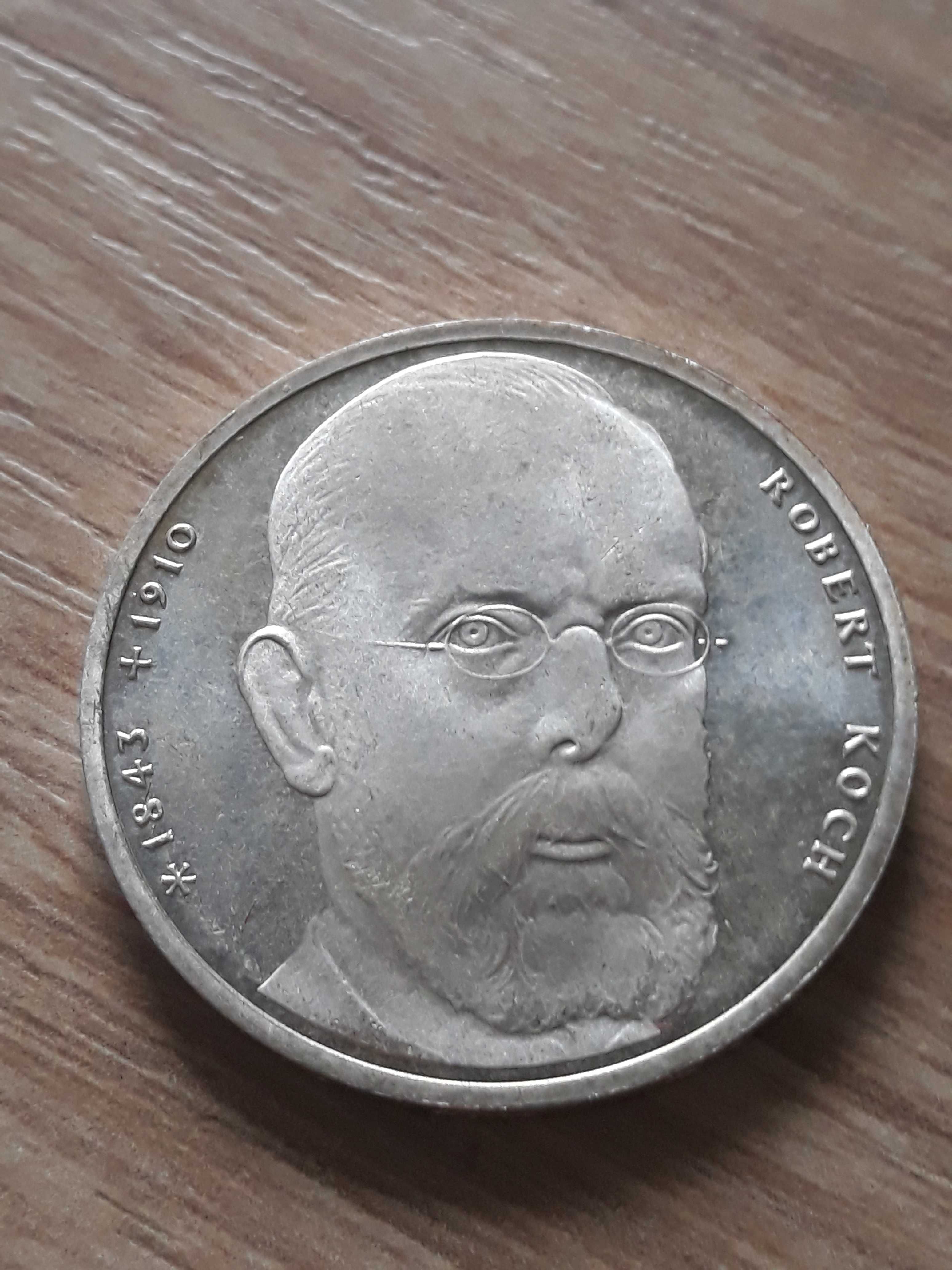 10 Marek Robert Koch 1993 r. - men. J- około mennicze