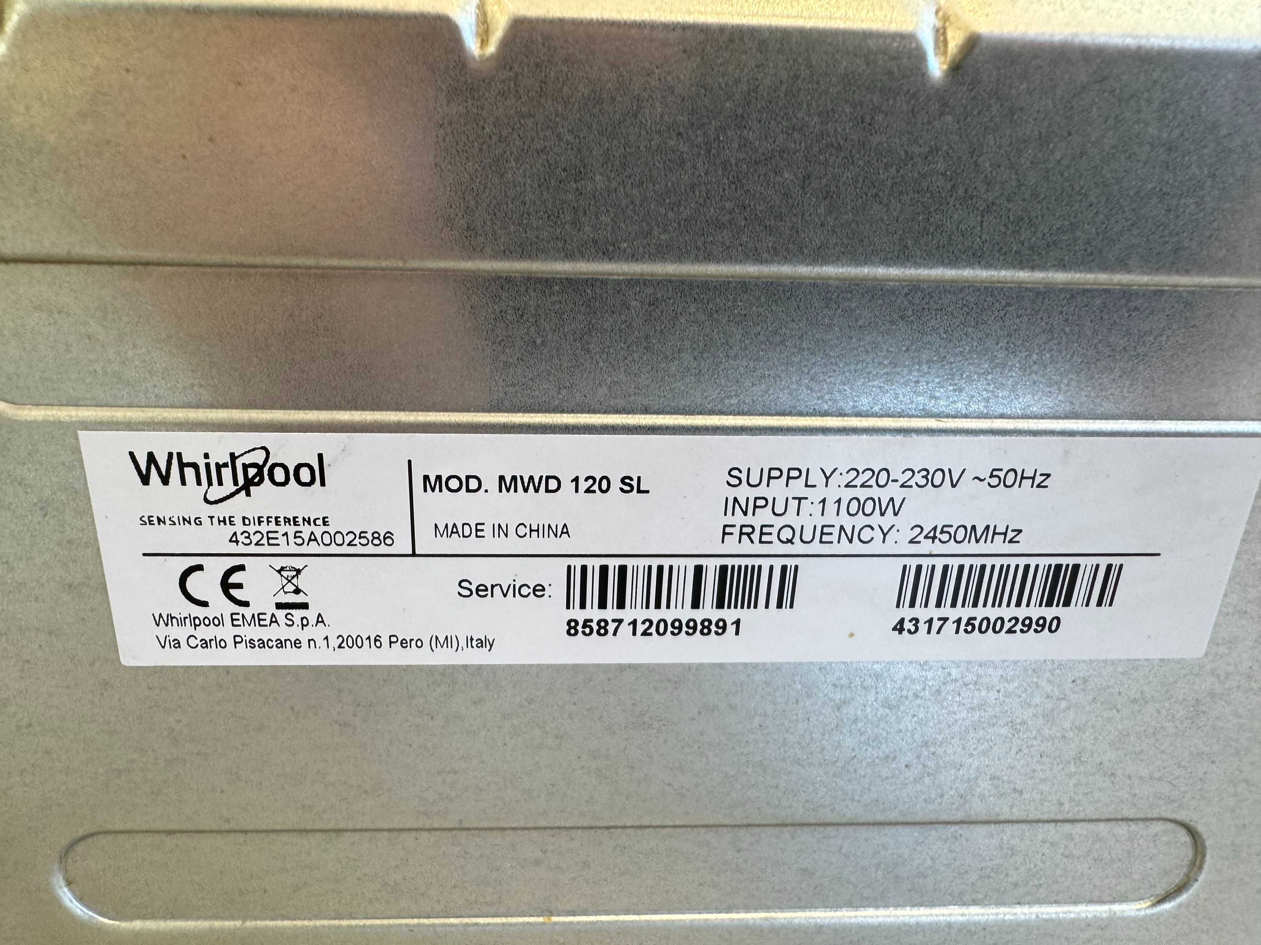 Kuchenka mikrofalowa Whirlpool MWD120SL funkcjonalna i kompaktowa