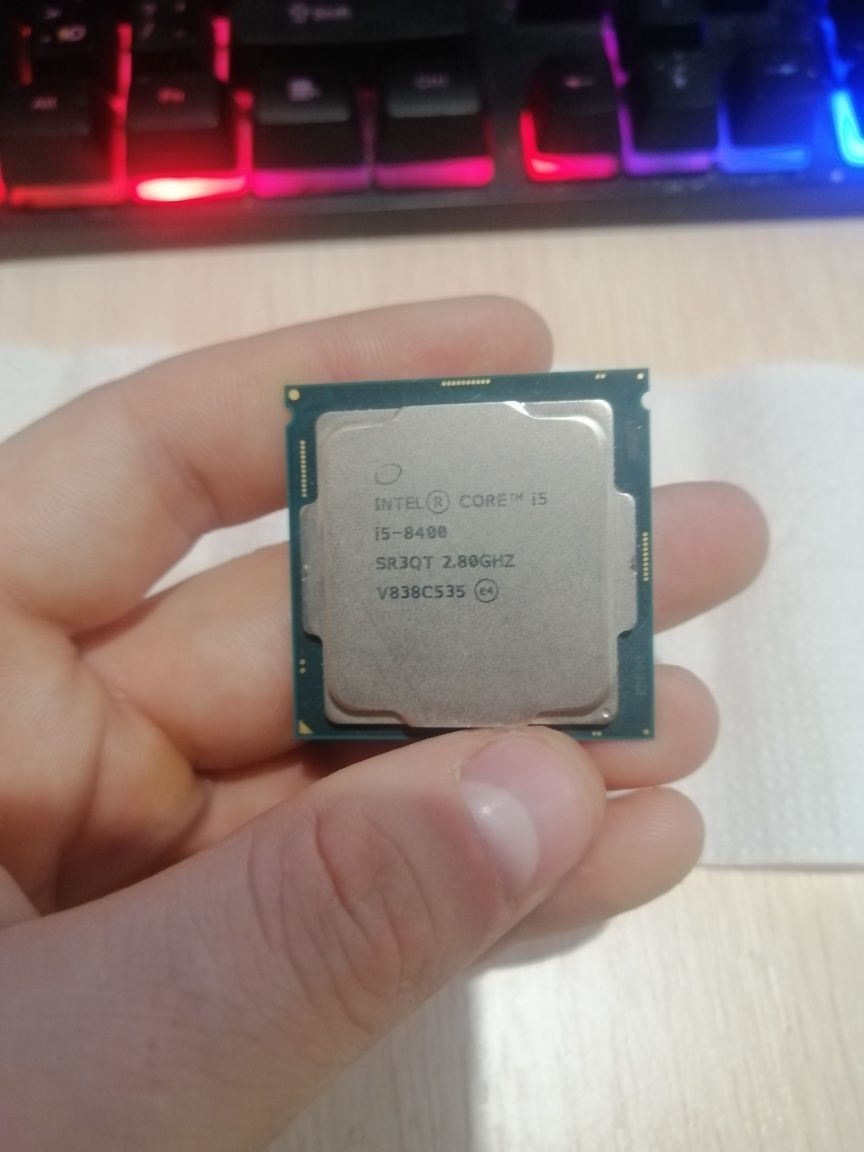 Продам процесор Intel Core I5-8400 2.8GHz