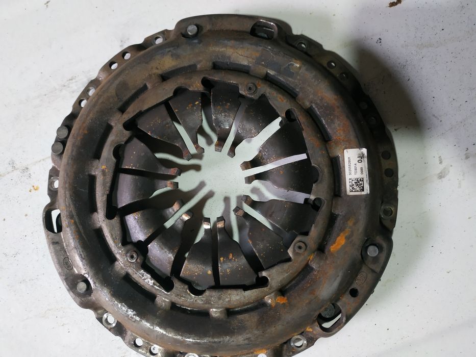 Продам комплект демферного сцепления Рено Меган 3